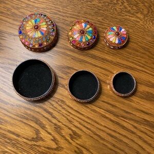 Round Trinket Box Multicolor Stones Indian Nesting Boxes Red Gold Set Of 3